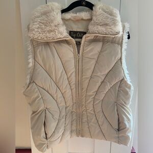 Big Chill Beige Puffer Vest With Faux Fur size XL
